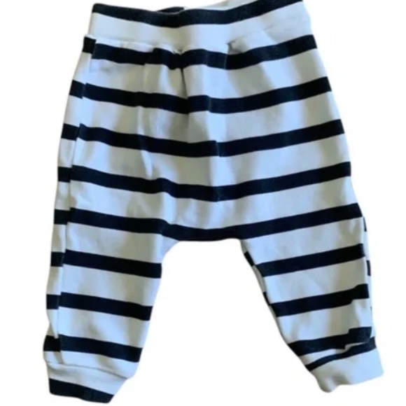 Baby Boy Clothing Bundle – Mixed Brands (Size 0-3Months) [💥BUNDLE 9 items] - Picture 9 of 11